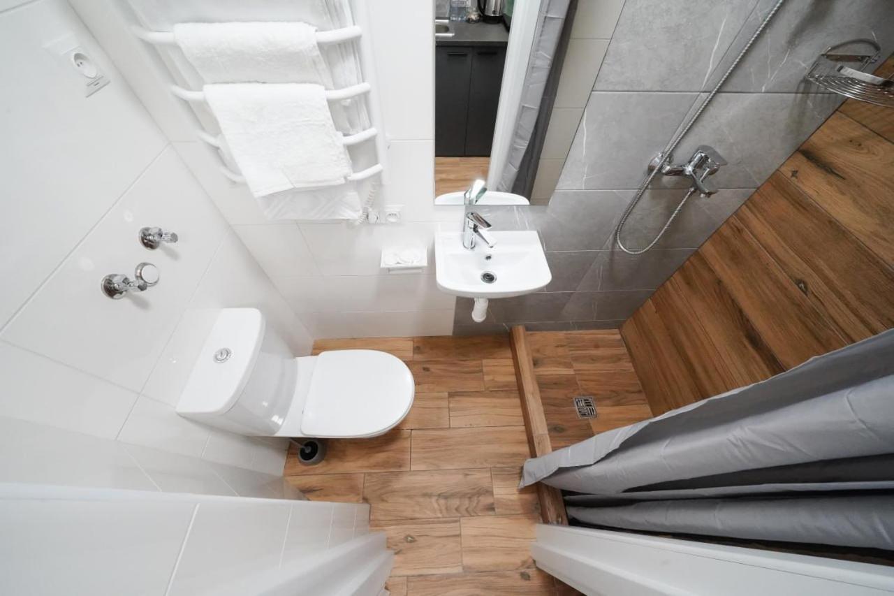 Myfreedom Апартаменти Метро Печерська Військовий Госпіталь Kiev Habitación foto